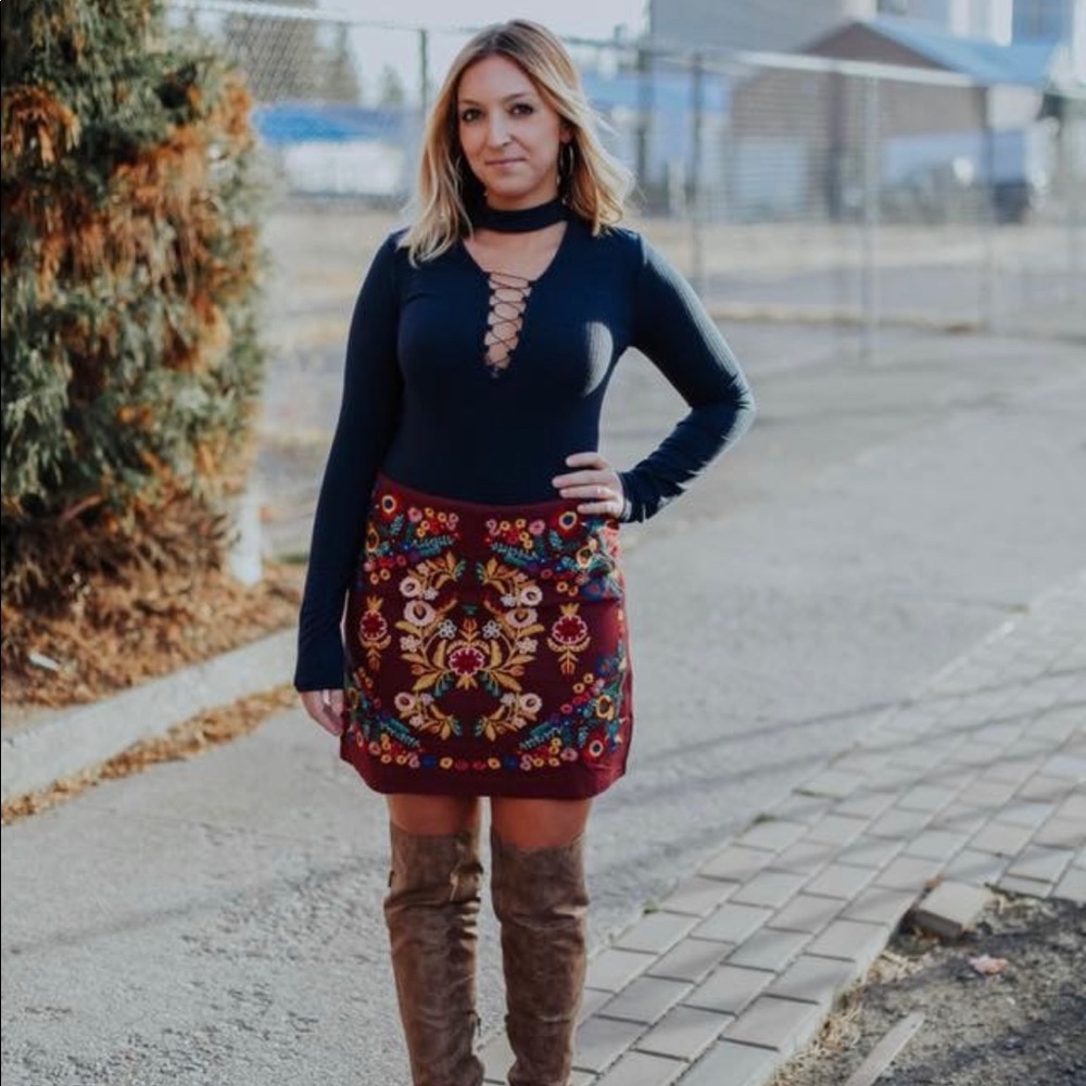 Umgee Embroidered Skirt size S